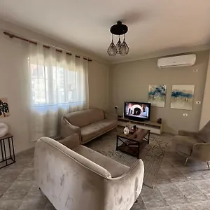 https://cozy-apartment-2.hotels-in-tirana.com