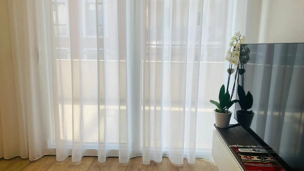 Proper Central Apartment 地拉那